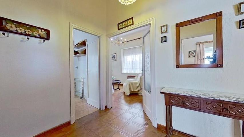 Piso en venta en Sevilla, El Porvenir photo 0