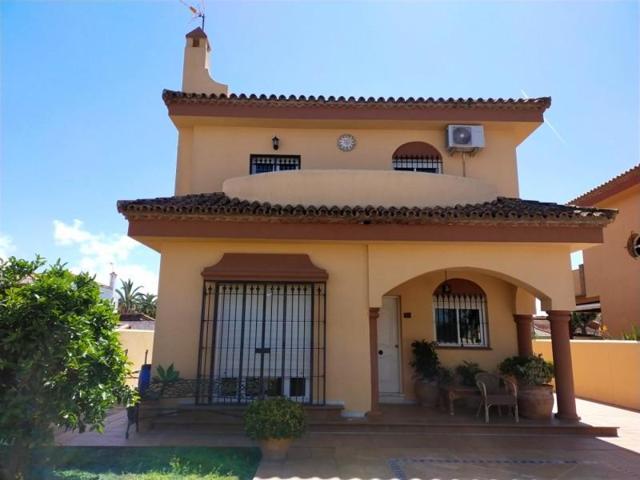 Chalet en venta en Chiclana de la Frontera, Las mogarizas photo 0