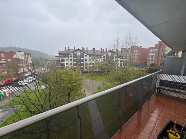 Piso en venta en Urduliz photo 0