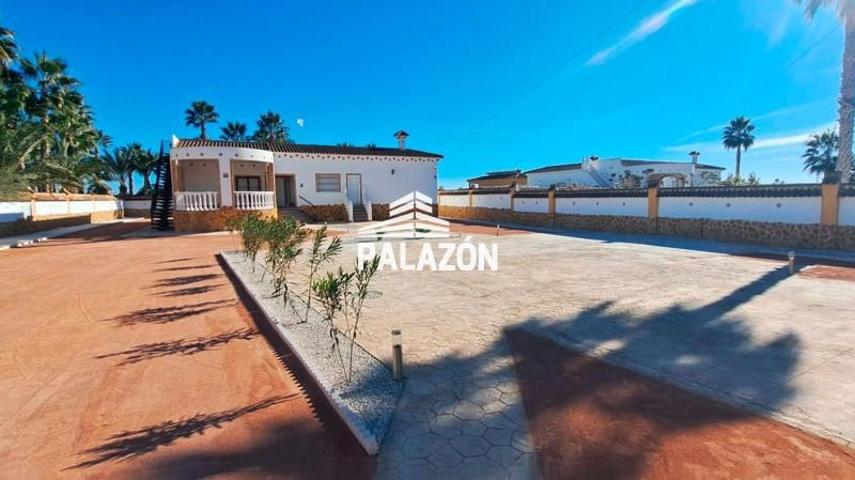 Chalet en venta en Catral photo 0