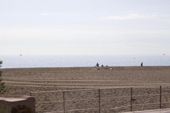 Piso en venta en Torremolinos, La Carihuela photo 0