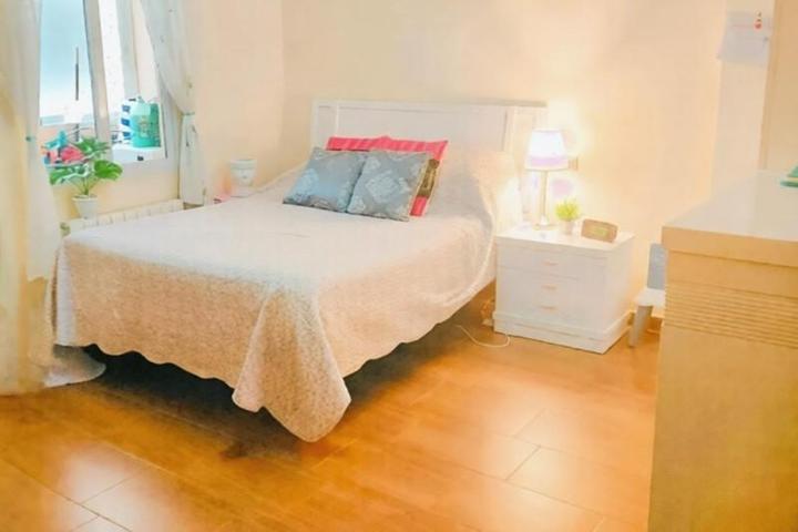 Piso en venta en Sevilla, Los Remedios photo 0