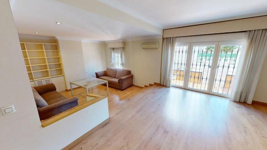 Casa en venta en Sevilla, Santa Clara photo 0