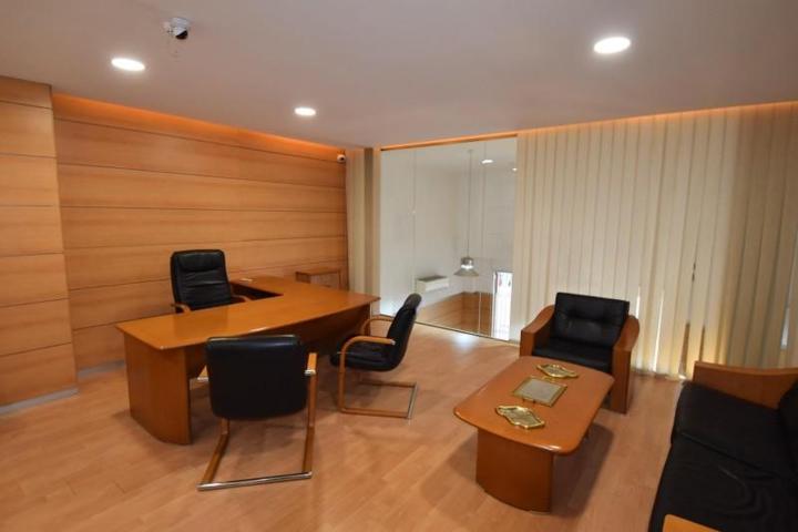 Oficina en venta en Madrid, Acacias photo 0