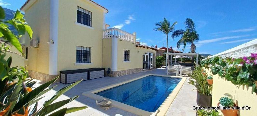 Chalet en venta en Denia photo 0