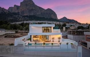 Chalet en venta en Polop, Urbanizaciones photo 0