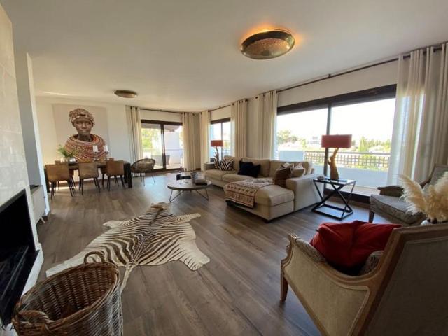 Aticos en venta en La Línea de la Concepción, Alcaidesa photo 0