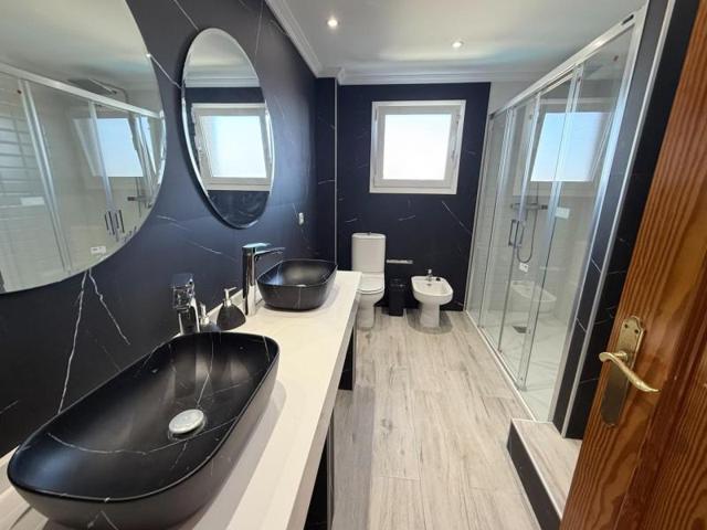 Chalet en venta en El Rebolledo, Costa blanca photo 0