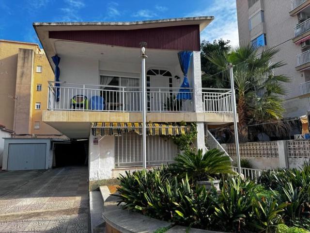 Chalet en venta en Gandia, Playa de Gandia photo 0