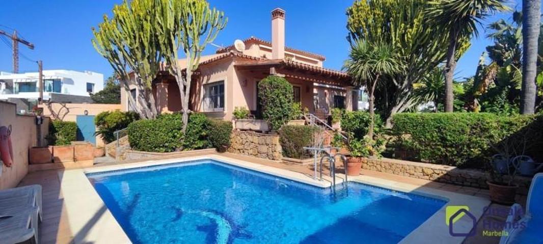 Chalet en venta en Marbella, Artola Alta photo 0