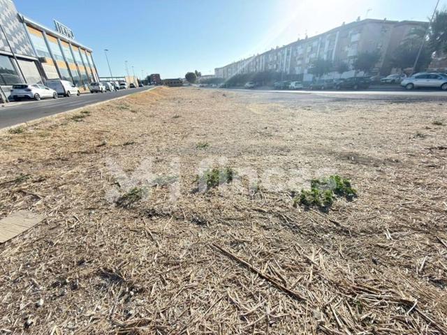 Terreno en venta en Puente Genil, Acacias photo 0