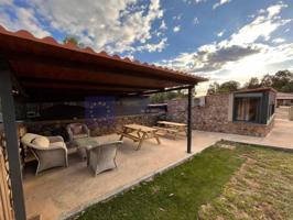 Chalet en venta en Cáceres photo 0