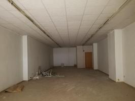 Local comercial en alquiler en Ontinyent, Sant Josep photo 0
