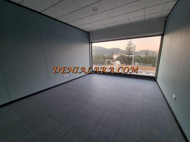 Local comercial en alquiler en Pego photo 0
