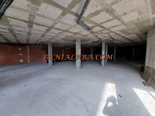 Local comercial en alquiler en Pego photo 0