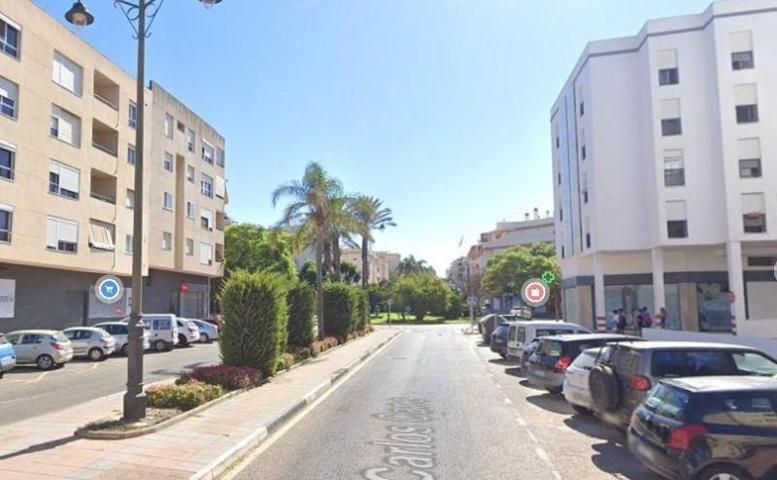 Local comercial en alquiler en Estepona, Huerta Nueva photo 0