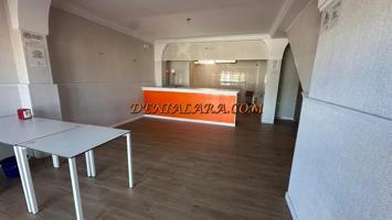 Local comercial en alquiler en Denia photo 0