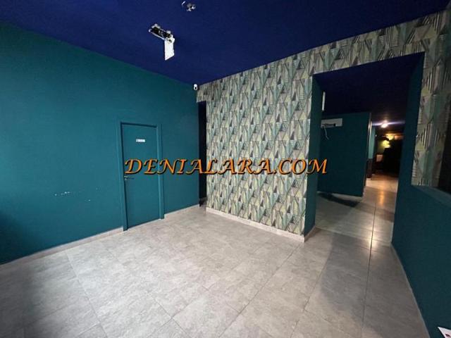 Local comercial en alquiler en Denia photo 0