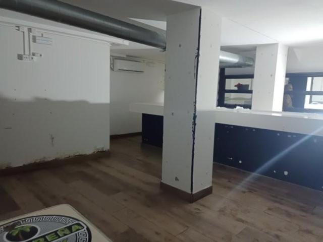 Local comercial en venta en Santander, Santa Lucia photo 0