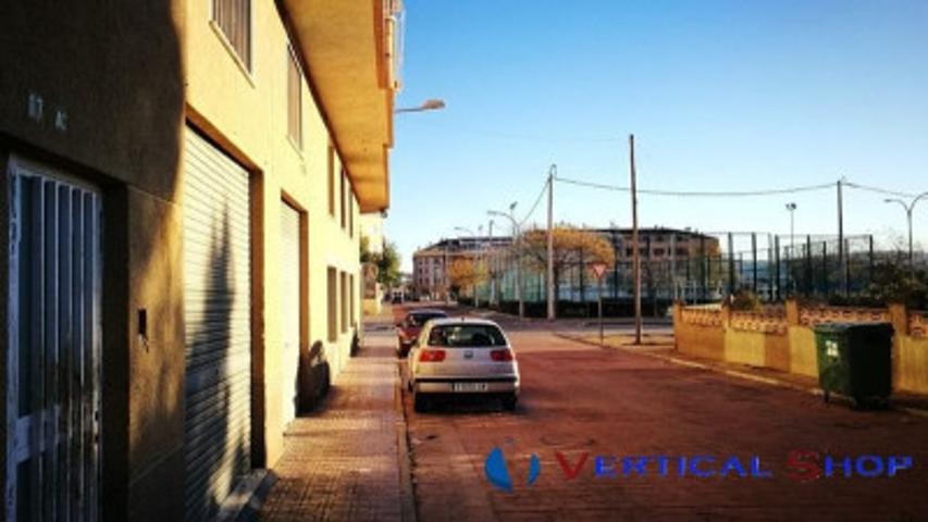 Local comercial en venta en Caudete, Miguel Hernandez photo 0