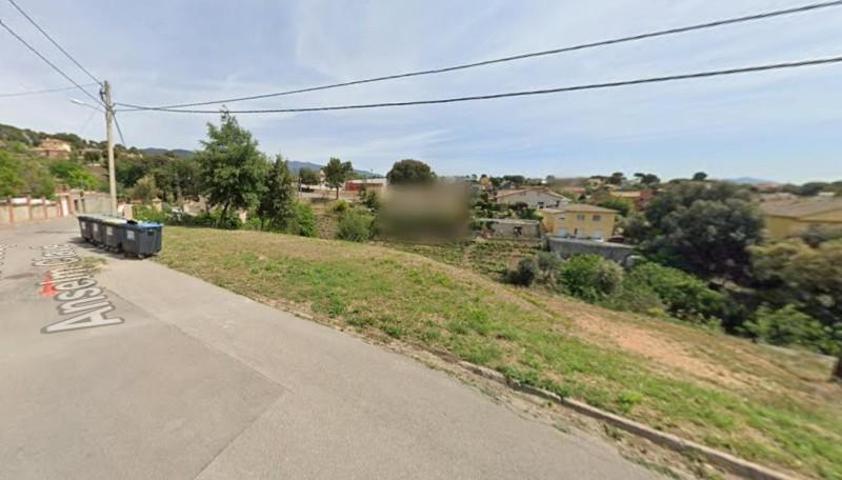 Parcela en venta en Cànoves i Samalús, Ca l esmandia photo 0