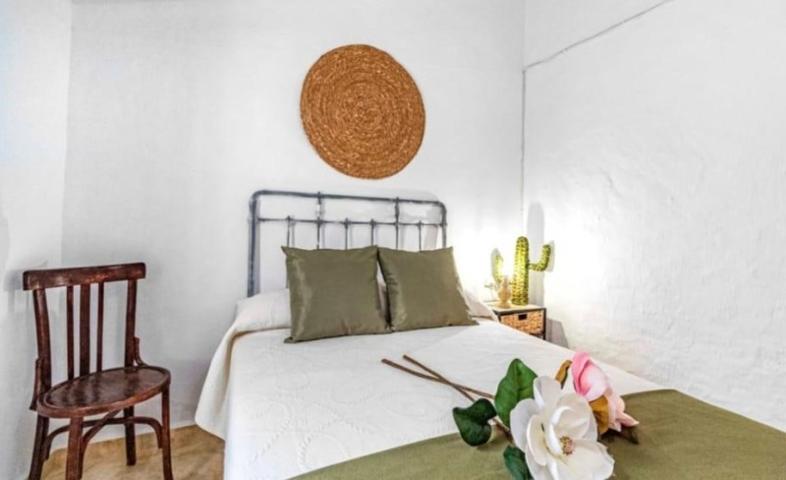 Casa con terreno en venta en Torrox photo 0