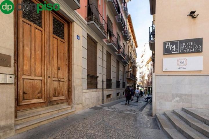 Local comercial en venta en Granada, Reyes Catolicos photo 0