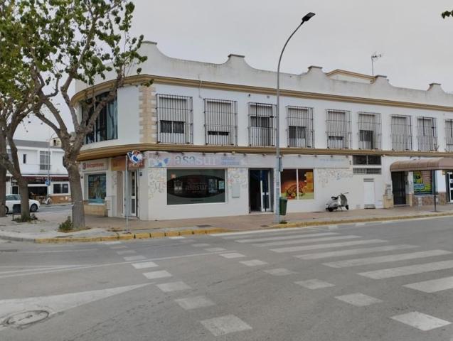 Local comercial en alquiler en Chipiona, Avenida de Rota photo 0
