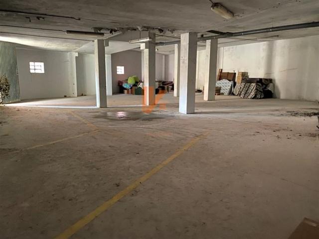 Local comercial en venta en Santiago de Compostela photo 0