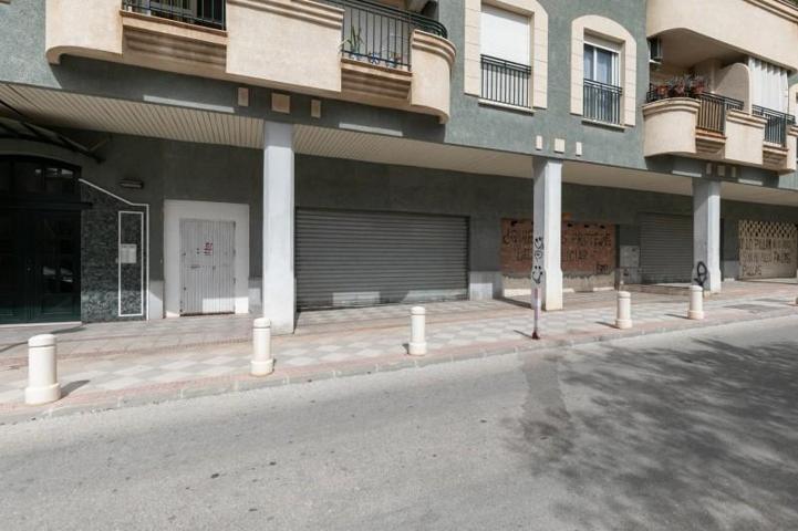 Local comercial en venta en Atarfe, Zona iliberis photo 0