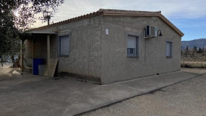 Chalet en venta en Caudete, Carretera de Villena photo 0
