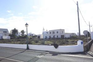 Terreno en venta en Tinajo, Tinajo photo 0