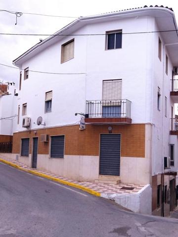 Local comercial en venta en Castillo de Locubín, Andalucia photo 0