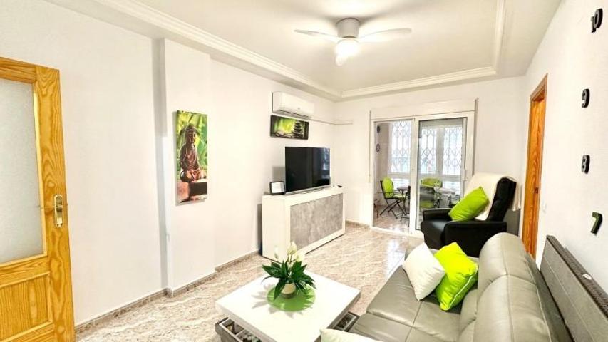 Apartamento en venta en Torrevieja photo 0
