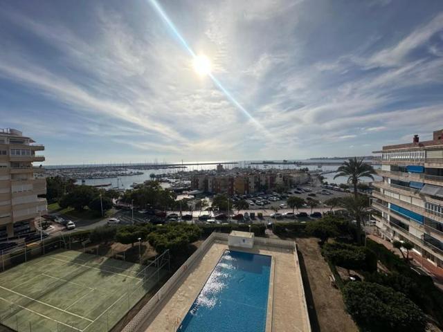 Apartamento en venta en Torrevieja, Puerto Deportivo photo 0