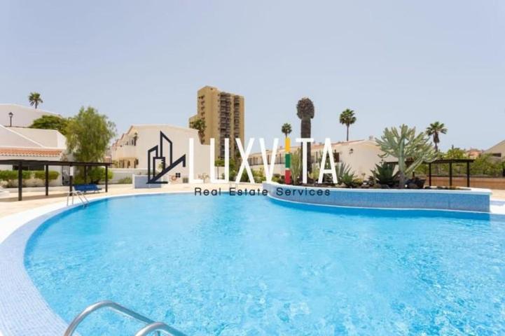 Piso en venta en Arona photo 0