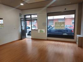 Local comercial en venta en Montijo photo 0