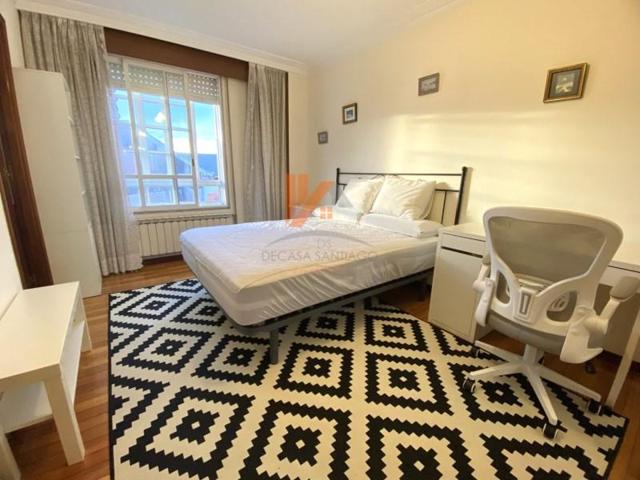 Piso en alquiler en Santiago de Compostela photo 0