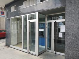 Local comercial en venta en Ferrol photo 0