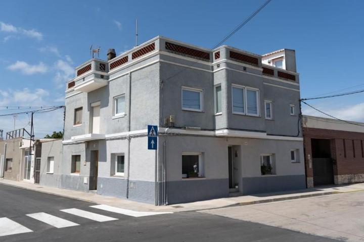 Casa en venta en Sant Jaume d'Enveja, Muntells photo 0