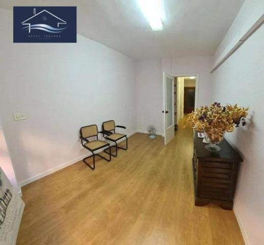 Oficina en venta en Alicante, Benalua photo 0