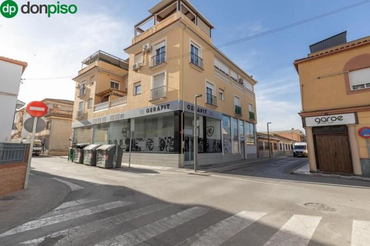 Local comercial en venta en Cúllar Vega, Centro-Iglesia photo 0