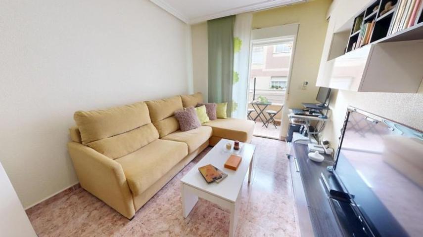 Apartamento en venta en Torrevieja photo 0
