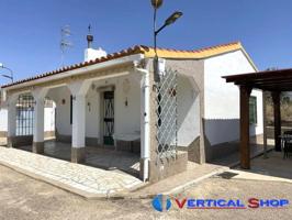Chalet en venta en Caudete, Caudete photo 0