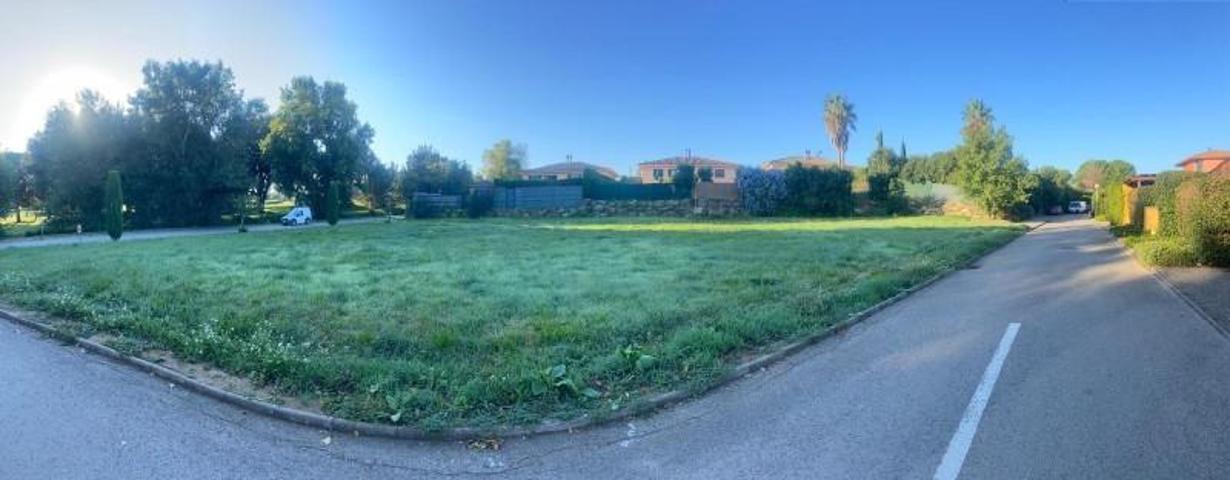 Terreno en venta en Navata, Navata photo 0