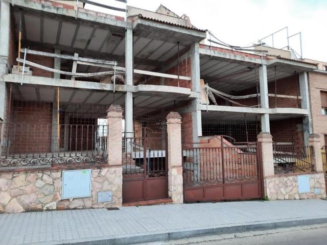 Adosada en venta en Lucena, Lucena photo 0