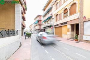 Local comercial en venta en Peligros, Centro photo 0