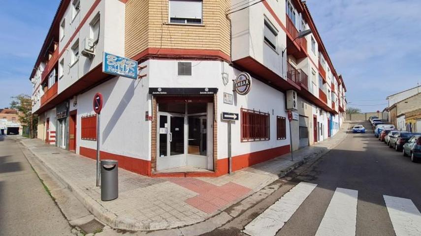 Local comercial en venta en Zaragoza, Miralbueno photo 0