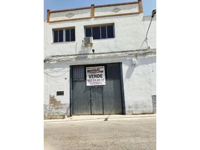 Nave industrial en venta en Torredonjimeno photo 0