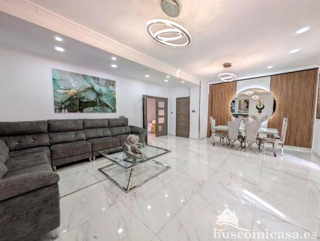 Chalet en venta en Linares, Calle Virgen del Carmen, 23700 photo 0